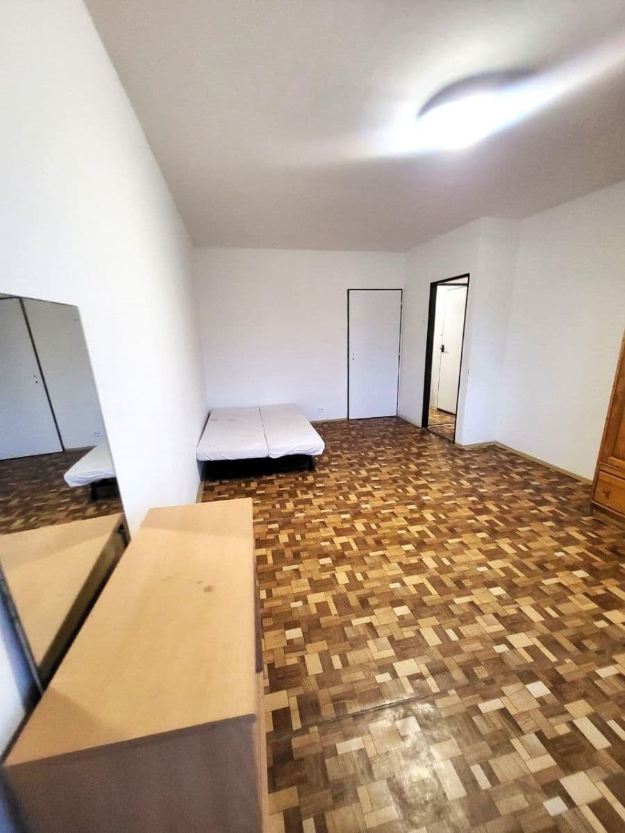 Predaj bytu 3-izbový 74 m², Dukelských hrdinů, Krupka, Ústecký kraj Predaj bytu 3-izbový 74 m², Dukelských hrdinů, Krupka, Ústecký kraj