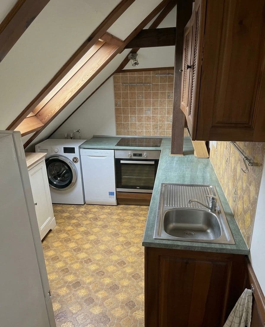 Prenájom bytu 3-izbový 15 m², Dubečská, Praha, Praha Prenájom bytu 3-izbový 15 m², Dubečská, Praha, Praha