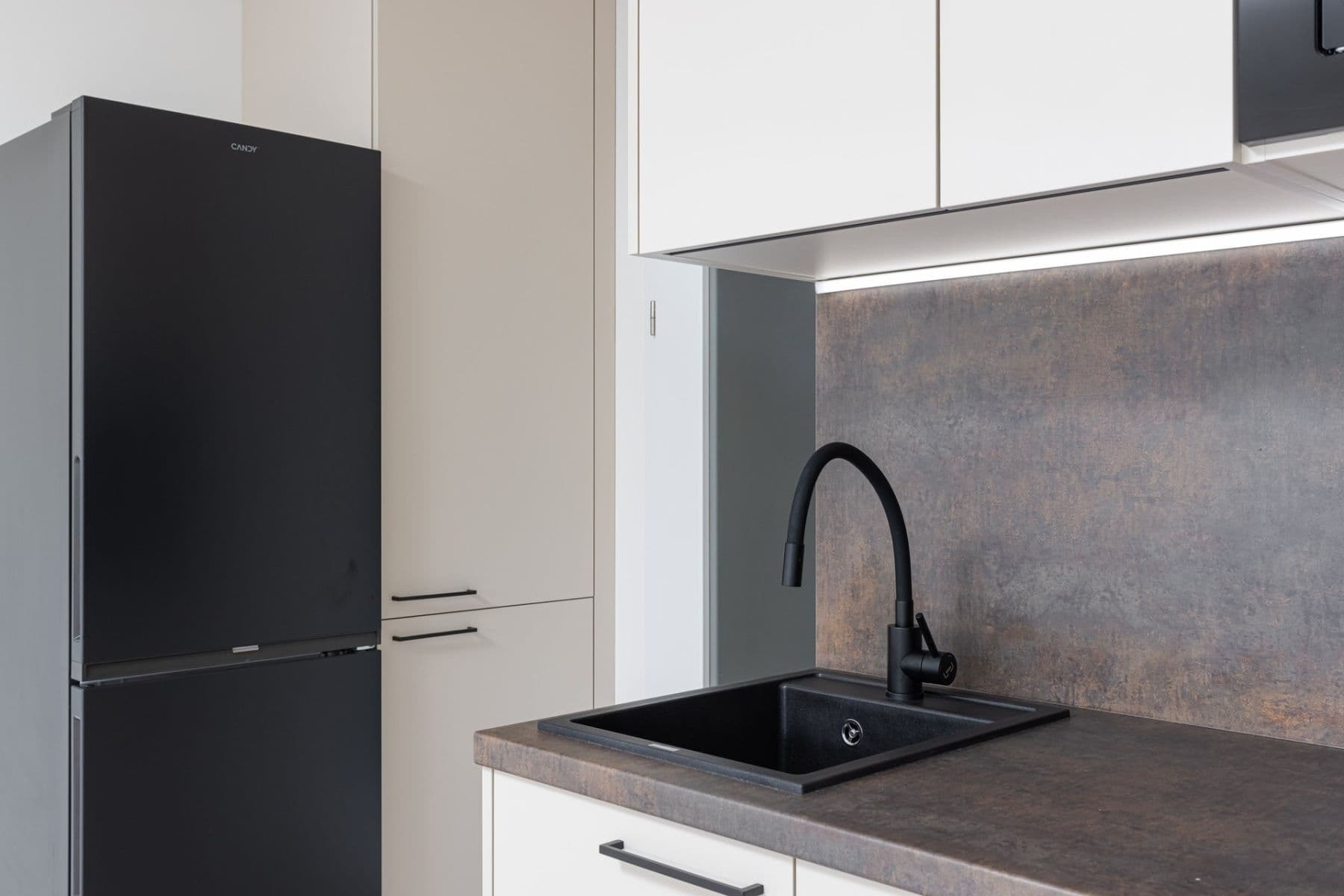 Prenájom bytu 1-izbový 30 m², Poděbradská, Praha, Praha Prenájom bytu 1-izbový 30 m², Poděbradská, Praha, Praha