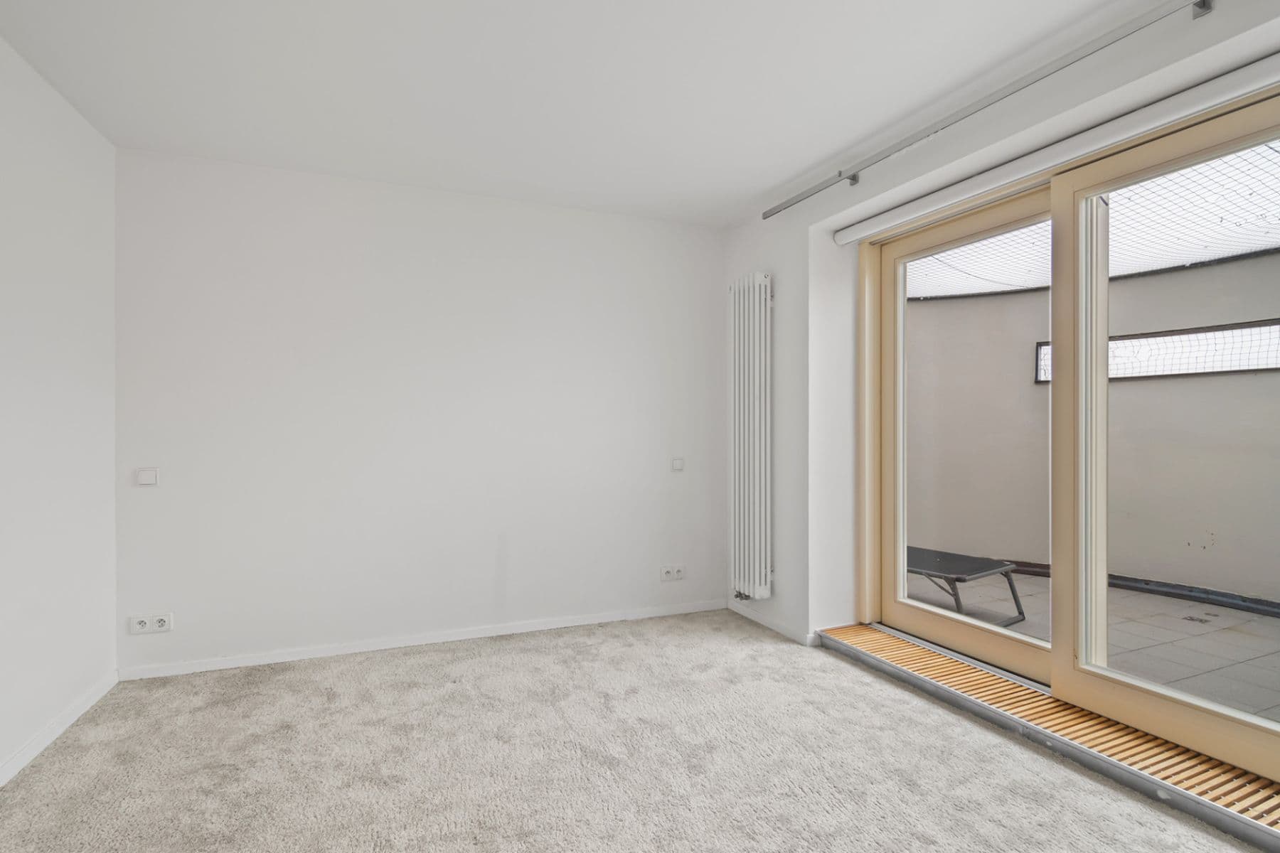 Prenájom bytu 3-izbový 130 m², U Akademie, Praha, Praha Prenájom bytu 3-izbový 130 m², U Akademie, Praha, Praha