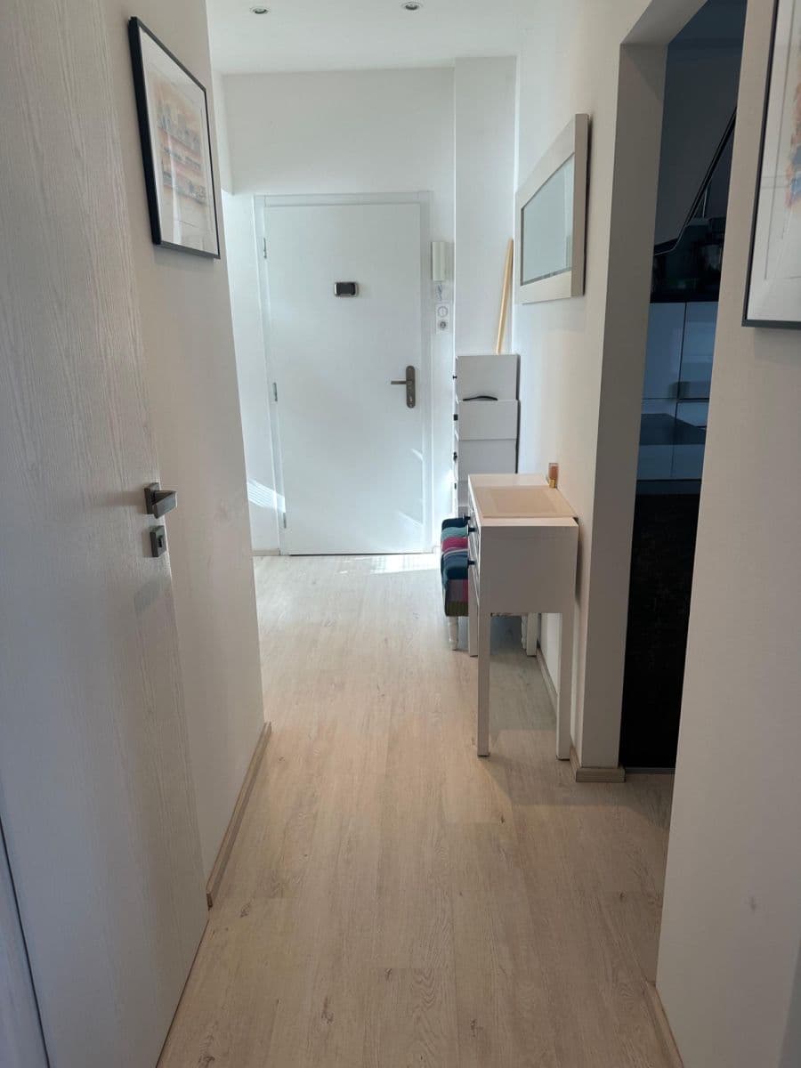 Prenájom bytu 2-izbový 51 m², Nové Mesto, Bratislavský kraj Prenájom bytu 2-izbový 51 m², Nové Mesto, Bratislavský kraj