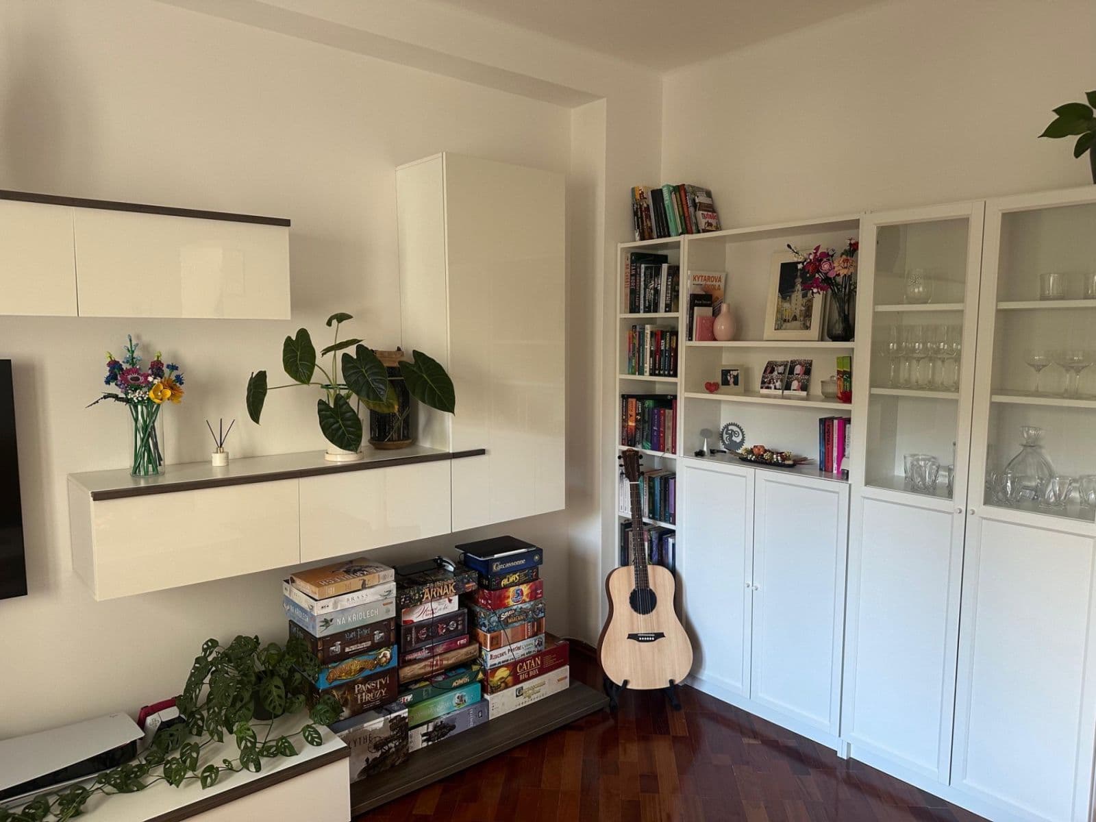 Prenájom bytu 2-izbový 51 m², Nové Mesto, Bratislavský kraj Prenájom bytu 2-izbový 51 m², Nové Mesto, Bratislavský kraj