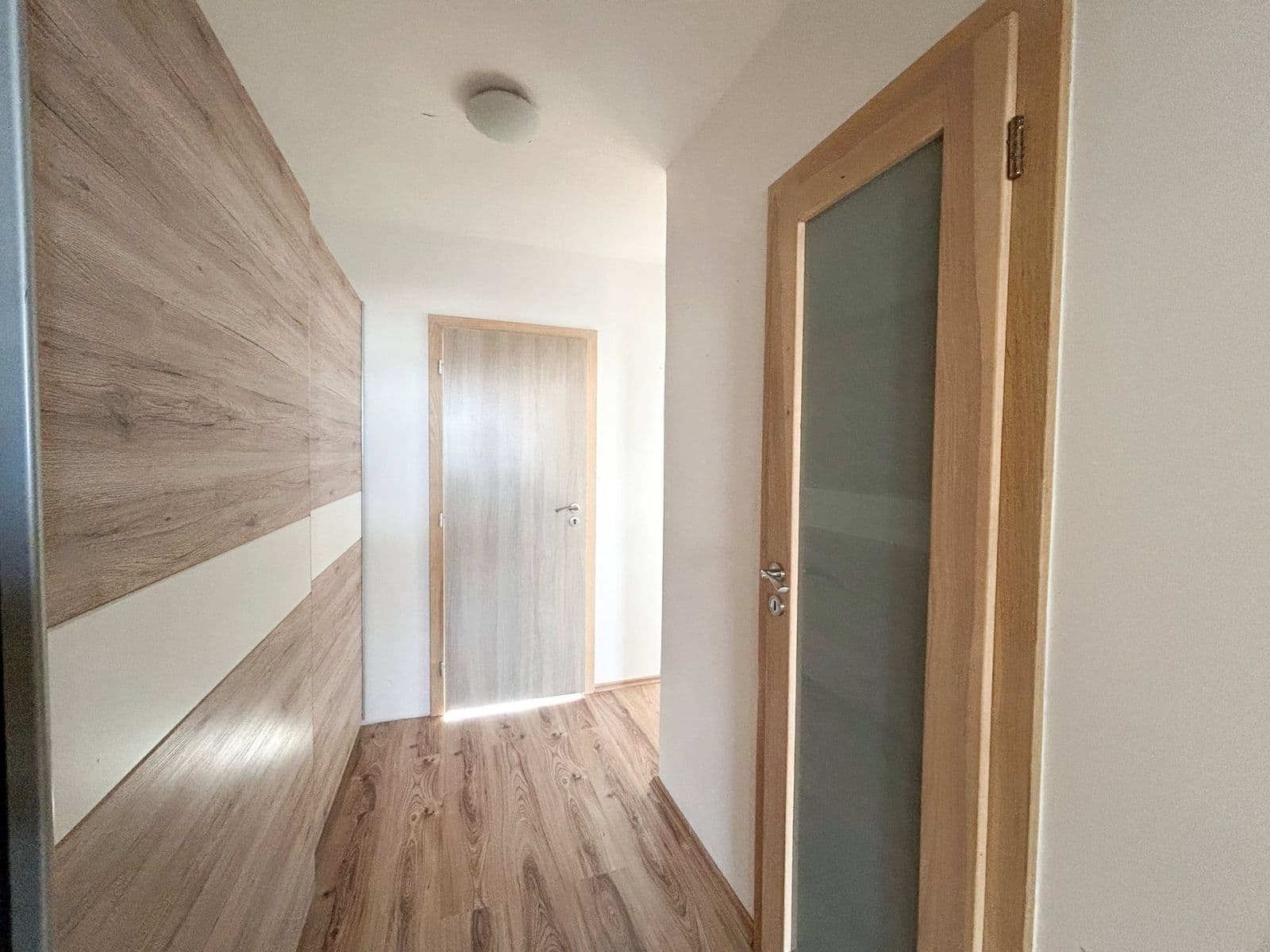 Prenájom bytu 2-izbový 40 m², Novodvorská, Praha, Praha Prenájom bytu 2-izbový 40 m², Novodvorská, Praha, Praha