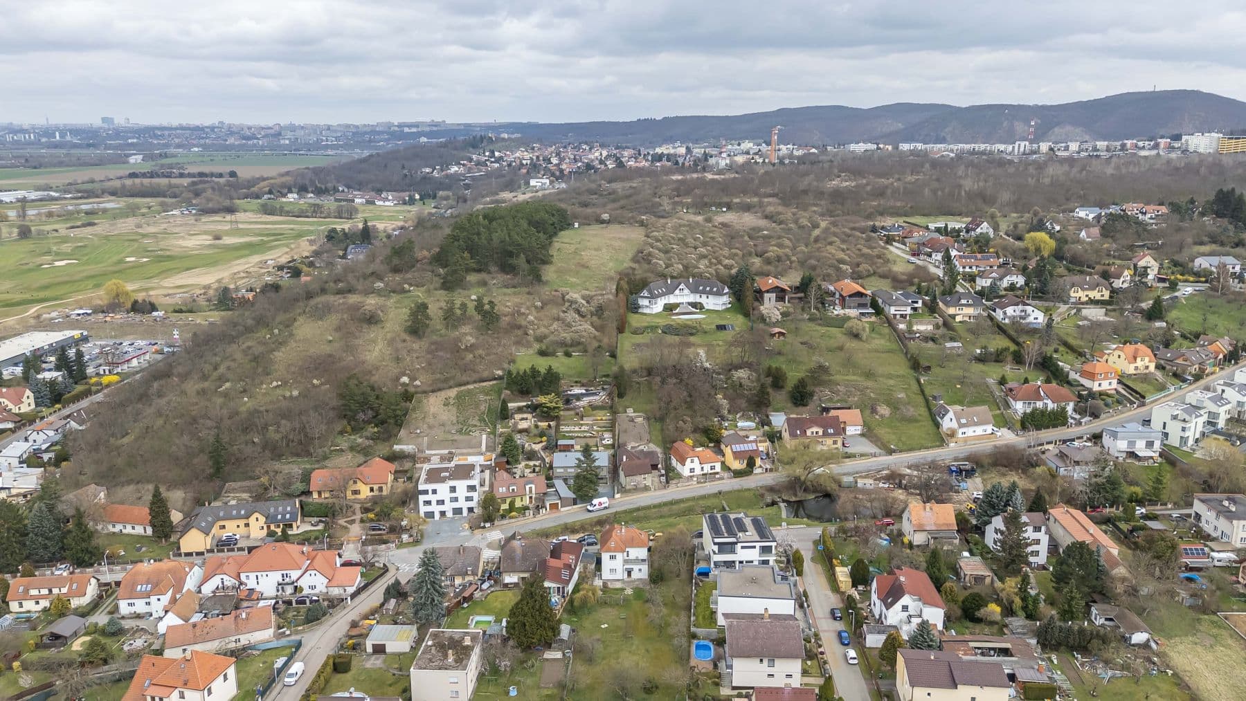 Predaj pozemku 736 m², U Lip, Praha, Praha Predaj pozemku 736 m², U Lip, Praha, Praha