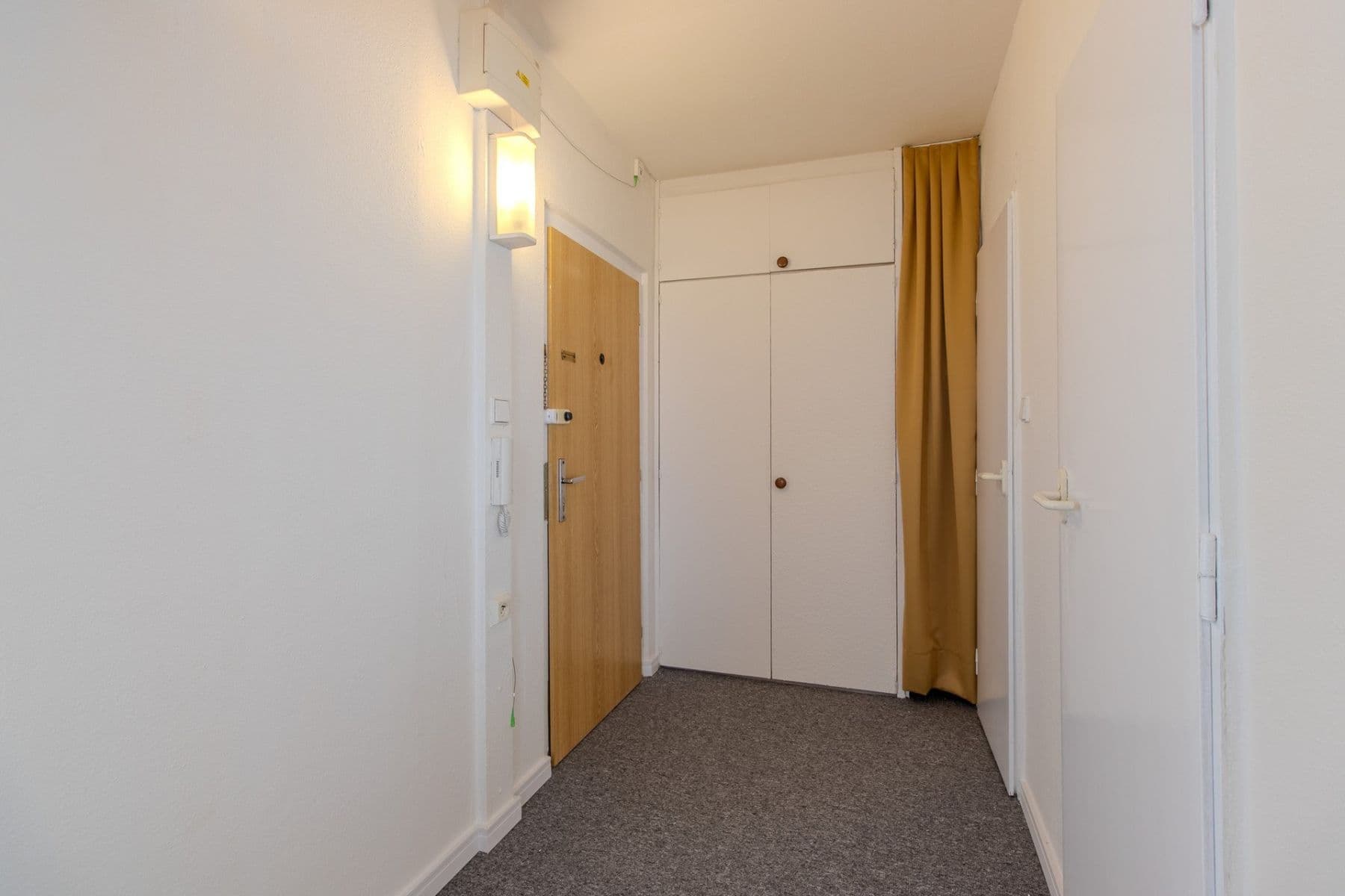 Prenájom bytu 3-izbový 54 m², Radimova, Praha, Praha Prenájom bytu 3-izbový 54 m², Radimova, Praha, Praha