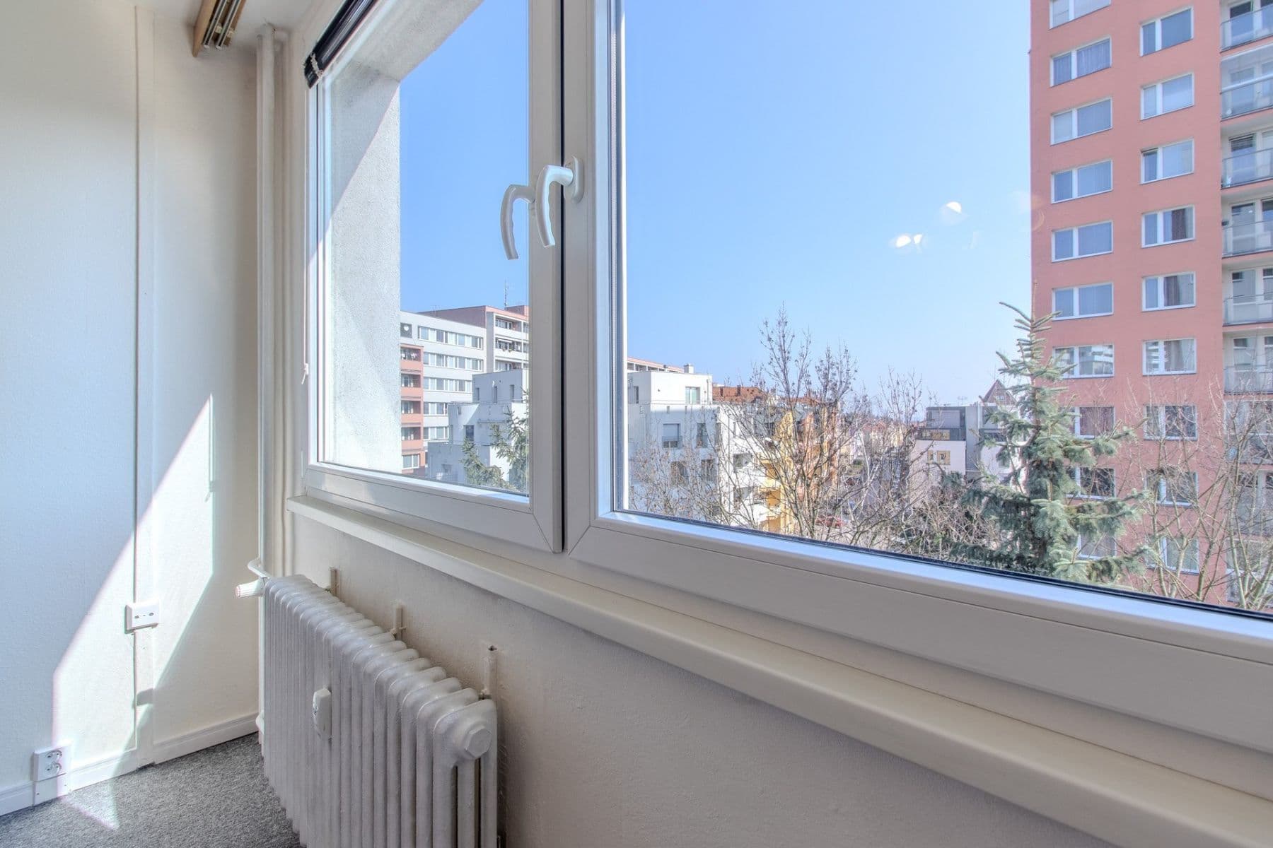Prenájom bytu 3-izbový 54 m², Radimova, Praha, Praha Prenájom bytu 3-izbový 54 m², Radimova, Praha, Praha