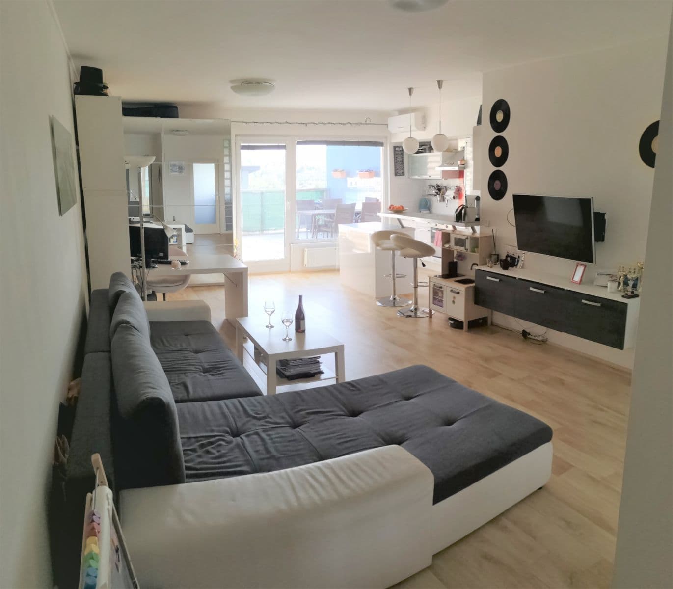 Prenájom bytu 2-izbový 54 m², Přeštická, Praha, Praha Prenájom bytu 2-izbový 54 m², Přeštická, Praha, Praha