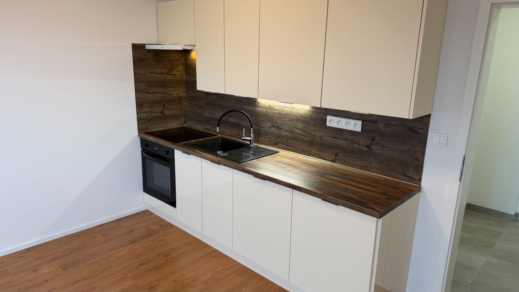 Prenájom bytu 2-izbový 57 m², V Pískovně, Praha, Praha Prenájom bytu 2-izbový 57 m², V Pískovně, Praha, Praha