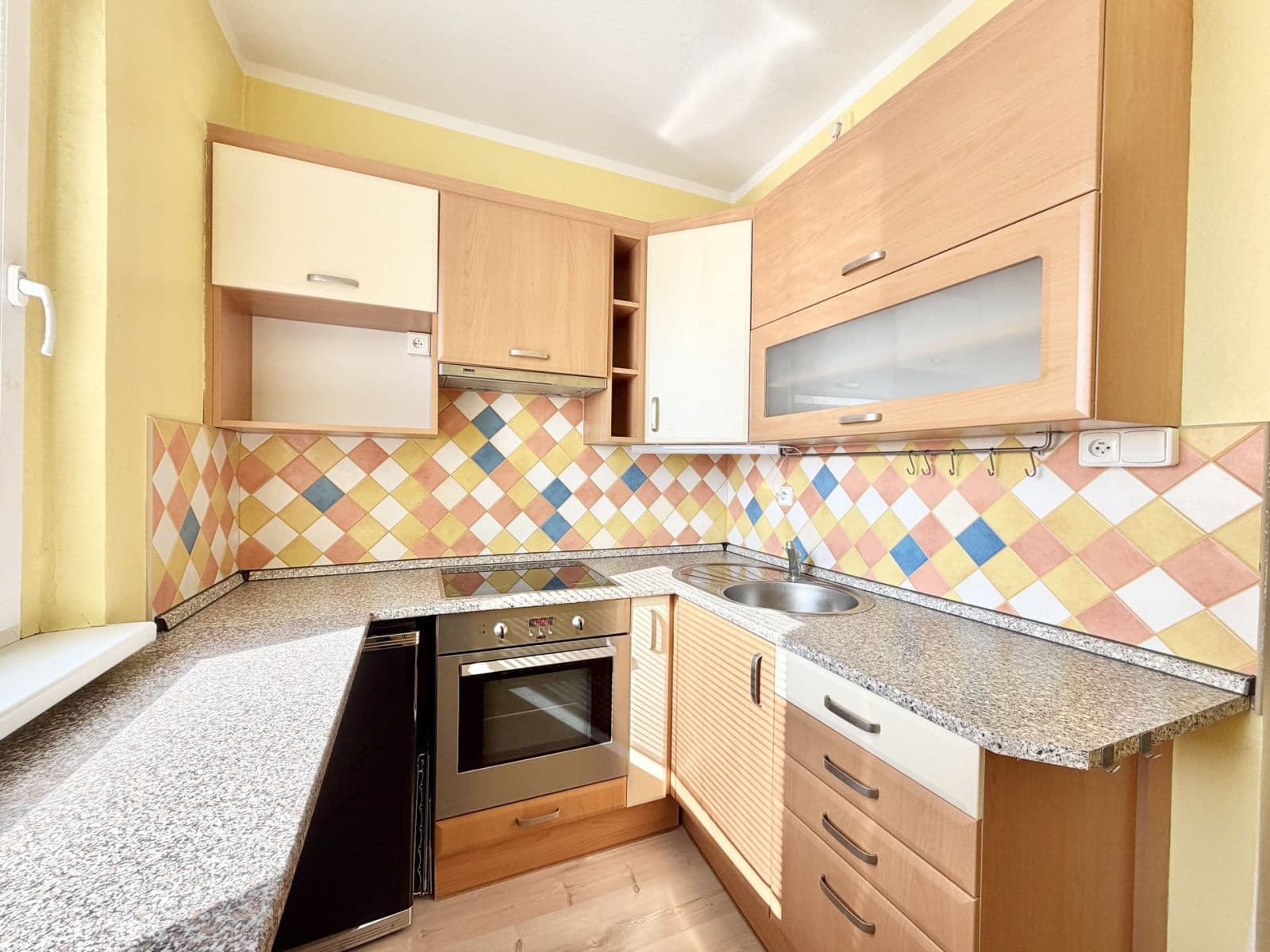 Predaj bytu 2-izbový 41 m², Bezová, Liberec, Liberecký kraj Predaj bytu 2-izbový 41 m², Bezová, Liberec, Liberecký kraj