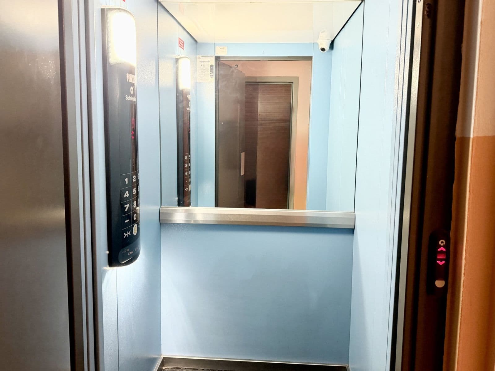 Predaj bytu 2-izbový 41 m², Bezová, Liberec, Liberecký kraj Predaj bytu 2-izbový 41 m², Bezová, Liberec, Liberecký kraj