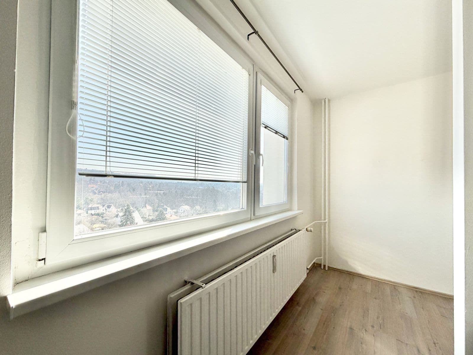 Predaj bytu 2-izbový 41 m², Bezová, Liberec, Liberecký kraj Predaj bytu 2-izbový 41 m², Bezová, Liberec, Liberecký kraj