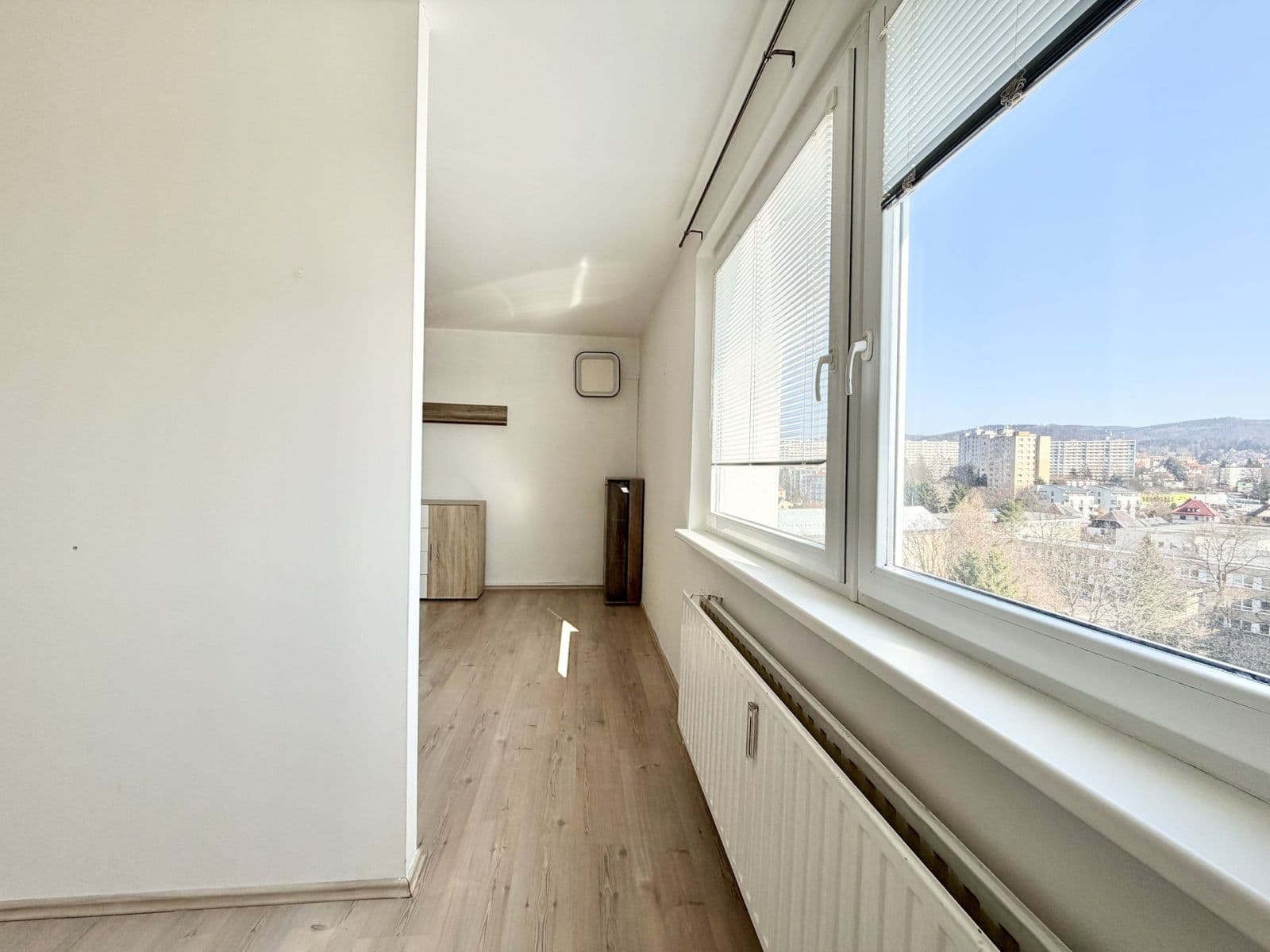 Predaj bytu 2-izbový 41 m², Bezová, Liberec, Liberecký kraj Predaj bytu 2-izbový 41 m², Bezová, Liberec, Liberecký kraj