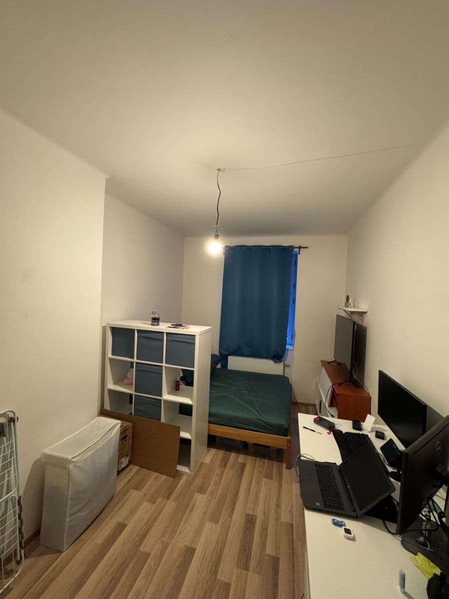 Prenájom bytu 3-izbový 15 m², Na Hutích, Praha, Praha Prenájom bytu 3-izbový 15 m², Na Hutích, Praha, Praha