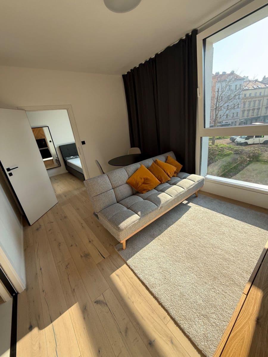 Prenájom bytu 2-izbový 33 m², Krymská, Praha, Praha Prenájom bytu 2-izbový 33 m², Krymská, Praha, Praha