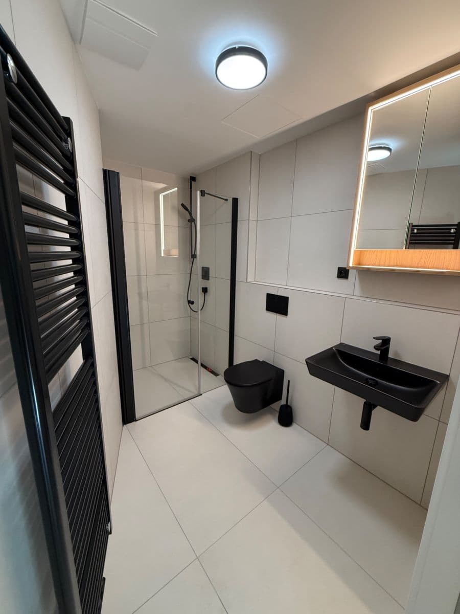 Prenájom bytu 2-izbový 33 m², Krymská, Praha, Praha Prenájom bytu 2-izbový 33 m², Krymská, Praha, Praha