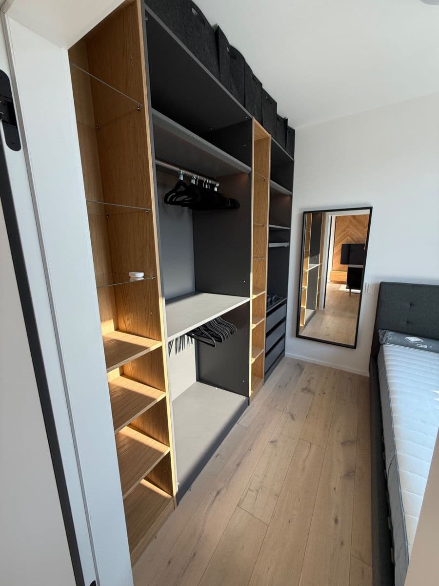 Prenájom bytu 2-izbový 33 m², Krymská, Praha, Praha Prenájom bytu 2-izbový 33 m², Krymská, Praha, Praha