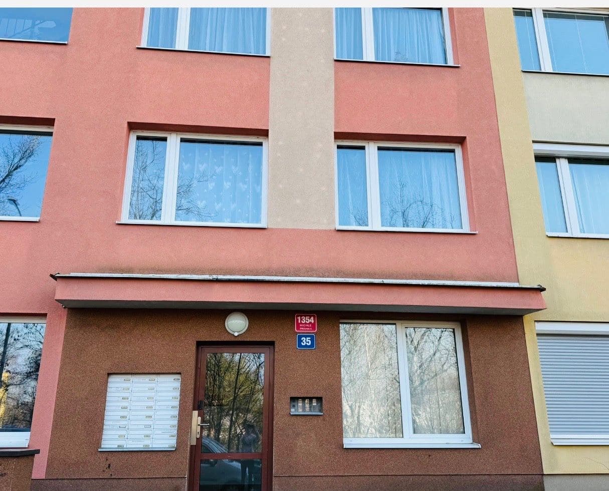 Predaj bytu 3-izbový 80 m², Ohradní, Praha, Praha Predaj bytu 3-izbový 80 m², Ohradní, Praha, Praha
