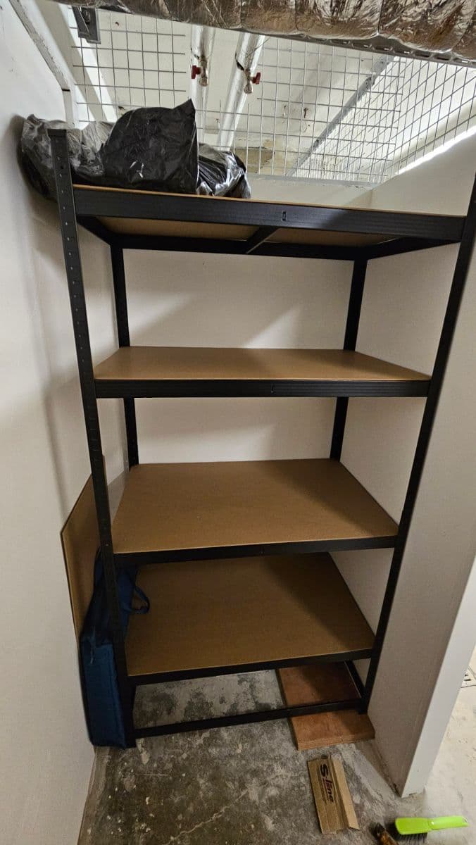 Prenájom nebytového priestoru 3 m², Děčínská, Praha, Praha Prenájom nebytového priestoru 3 m², Děčínská, Praha, Praha