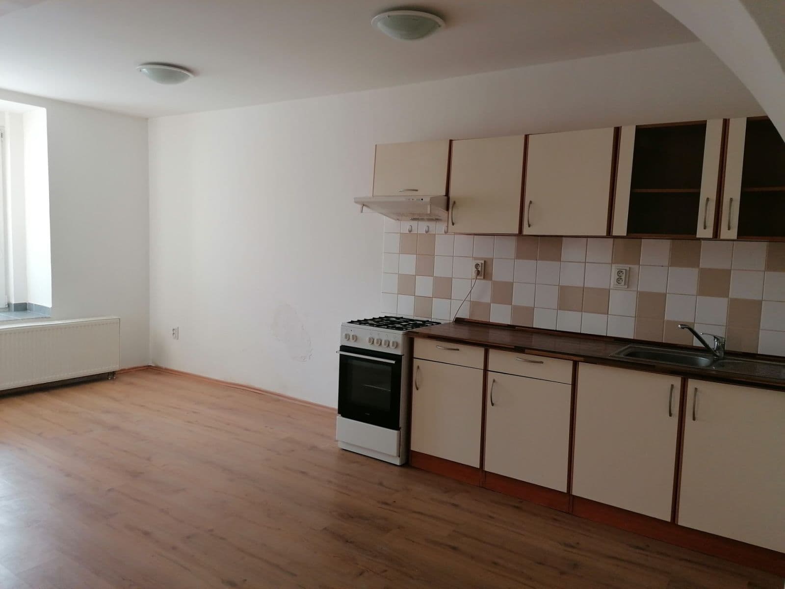 Prenájom bytu 2-izbový 56 m², Fügnerova, Králův Dvůr, Středočeský kraj Prenájom bytu 2-izbový 56 m², Fügnerova, Králův Dvůr, Středočeský kraj