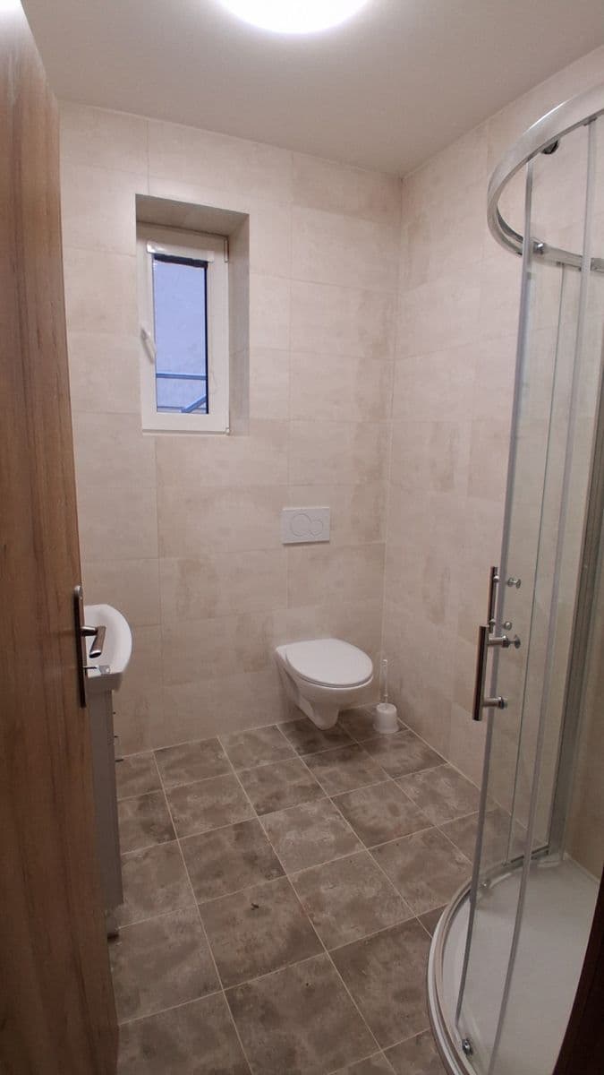 Prenájom bytu 2-izbový 40 m², Komenského, Zdice, Středočeský kraj Prenájom bytu 2-izbový 40 m², Komenského, Zdice, Středočeský kraj