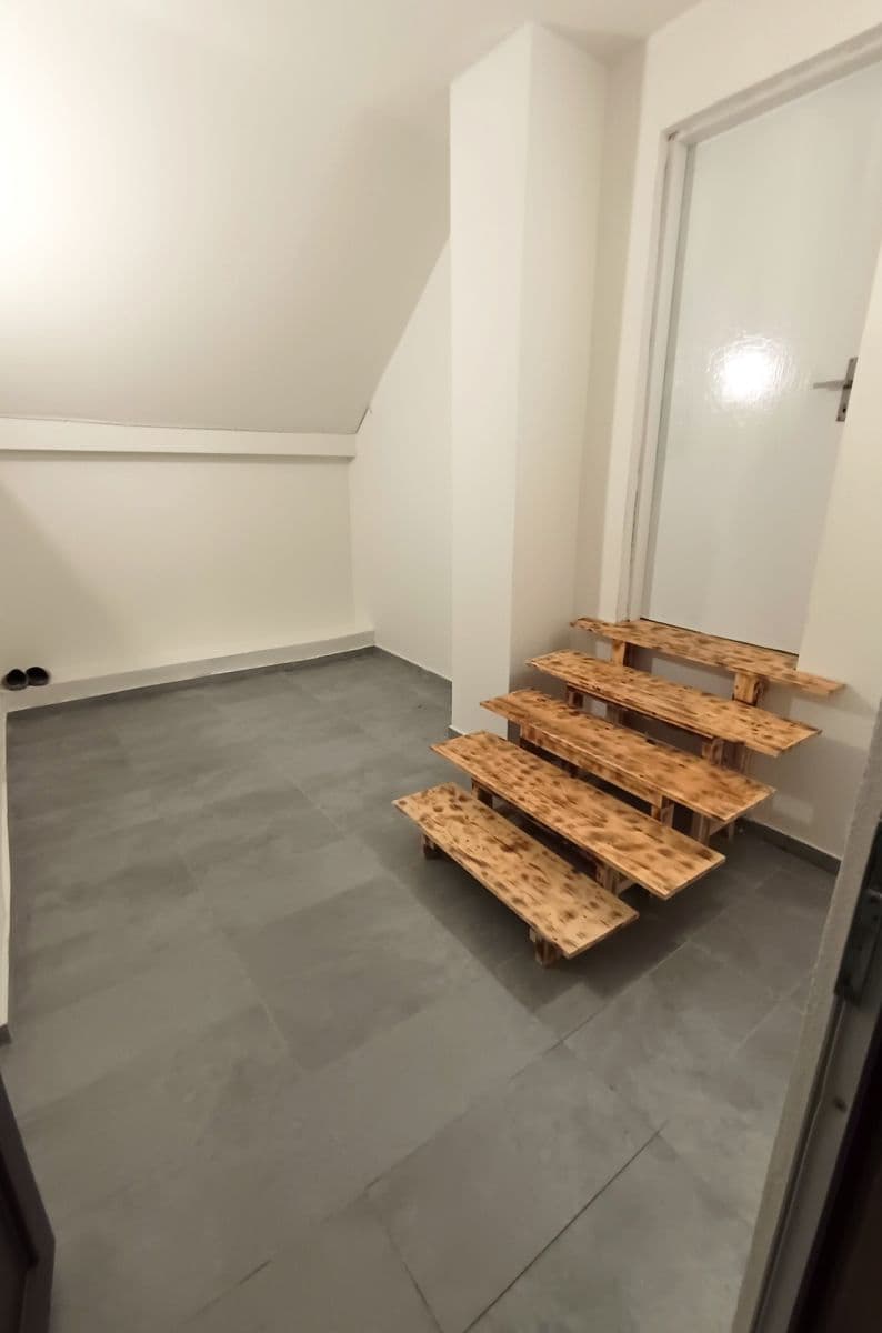 Predaj domu 128 m², pozemek 267 m², Vlkov pod Oškobrhem, Středočeský kraj Predaj domu 128 m², pozemek 267 m², Vlkov pod Oškobrhem, Středočeský kraj