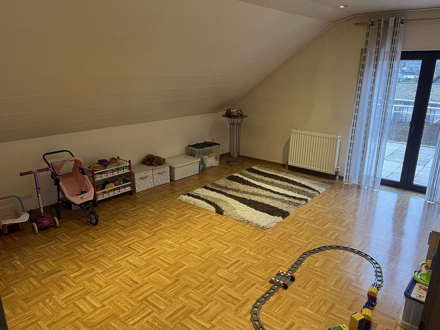 Predaj domu 140 m², pozemek 590 m², Etzbach, Porýnie-Falcko Predaj domu 140 m², pozemek 590 m², Etzbach, Porýnie-Falcko