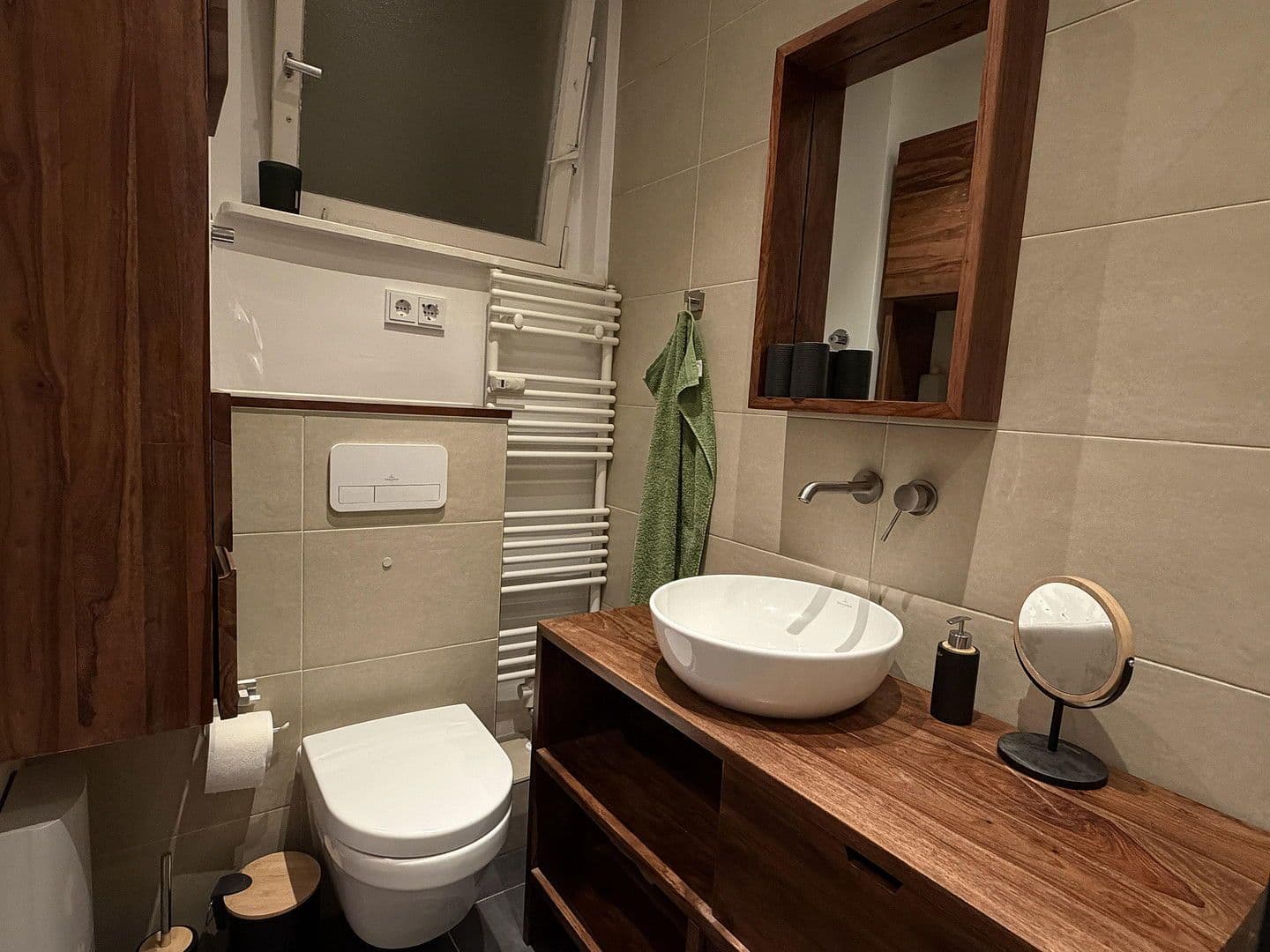 Prenájom bytu 2-izbový 70 m², Am Gemeindepark 42, Berlin, Berlín Prenájom bytu 2-izbový 70 m², Am Gemeindepark 42, Berlin, Berlín