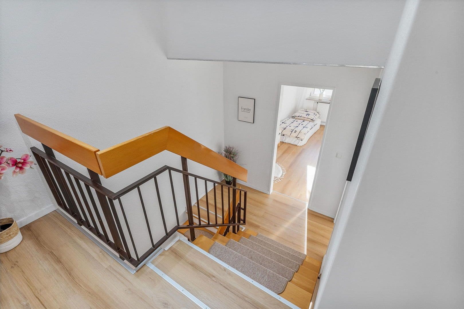 Predaj domu 105 m², pozemek 122 m², Illingen, Bádensko-Wurttembersko Predaj domu 105 m², pozemek 122 m², Illingen, Bádensko-Wurttembersko