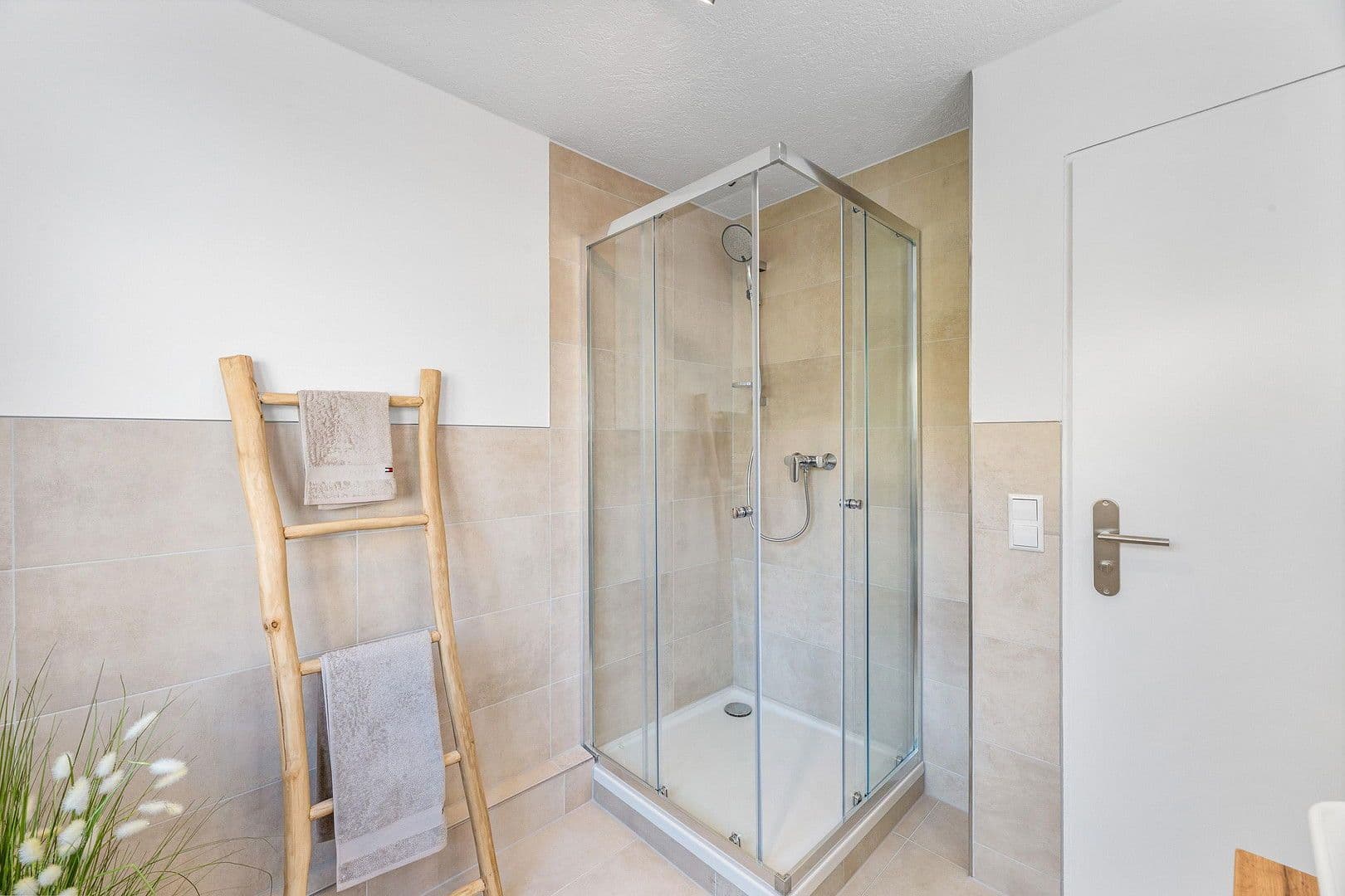 Predaj domu 105 m², pozemek 122 m², Illingen, Bádensko-Wurttembersko Predaj domu 105 m², pozemek 122 m², Illingen, Bádensko-Wurttembersko