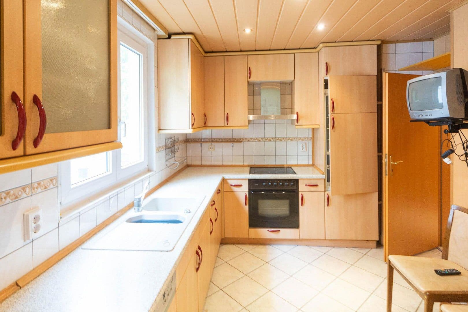 Prenájom bytu 4-izbový 70 m², Brenkenackerweg 35, Lichtenstein, Bádensko-Wurttembersko Prenájom bytu 4-izbový 70 m², Brenkenackerweg 35, Lichtenstein, Bádensko-Wurttembersko