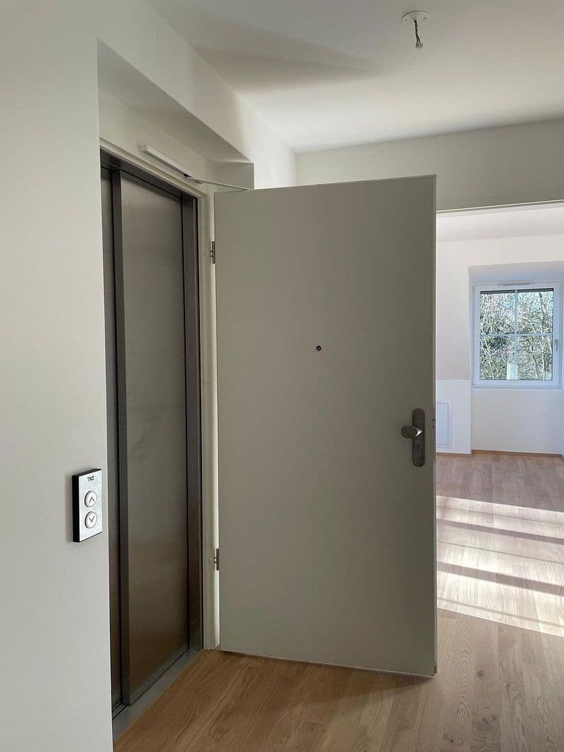 Prenájom bytu 2-izbový 76 m², Bauweberstraße, München, Bavorsko Prenájom bytu 2-izbový 76 m², Bauweberstraße, München, Bavorsko