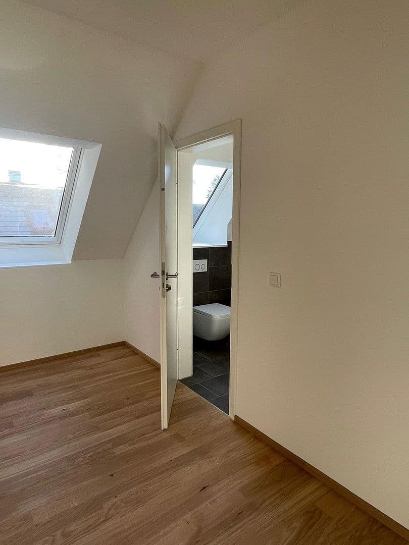 Prenájom bytu 2-izbový 76 m², Bauweberstraße, München, Bavorsko Prenájom bytu 2-izbový 76 m², Bauweberstraße, München, Bavorsko
