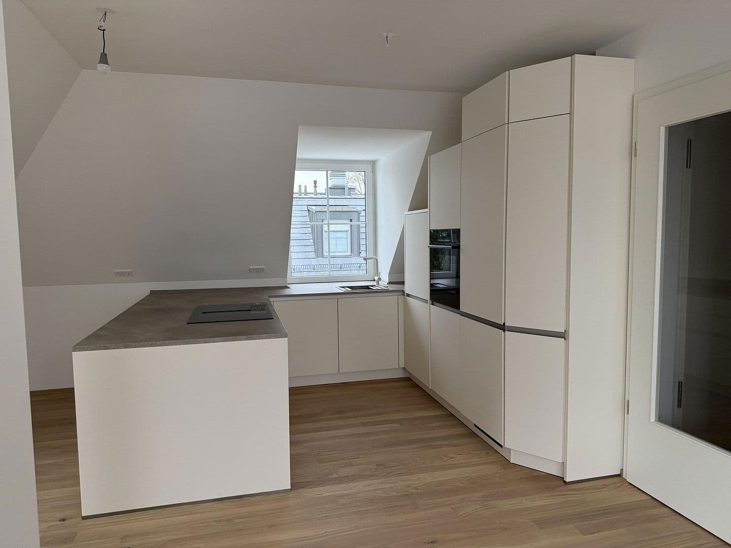 Prenájom bytu 2-izbový 76 m², Bauweberstraße, München, Bavorsko Prenájom bytu 2-izbový 76 m², Bauweberstraße, München, Bavorsko