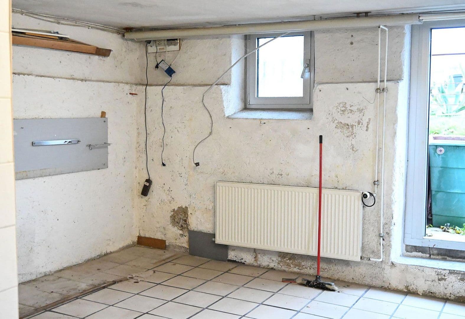 Predaj domu 143 m², pozemek 274 m², Eichendorffstr. 10, Bad Urach, Bádensko-Wurttembersko Predaj domu 143 m², pozemek 274 m², Eichendorffstr. 10, Bad Urach, Bádensko-Wurttembersko