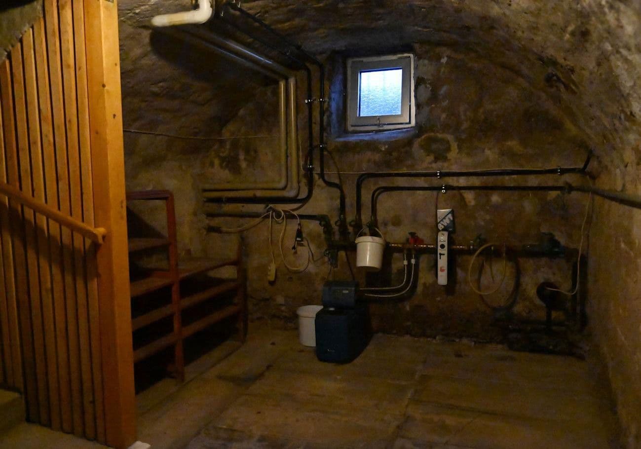 Predaj domu 143 m², pozemek 274 m², Eichendorffstr. 10, Bad Urach, Bádensko-Wurttembersko Predaj domu 143 m², pozemek 274 m², Eichendorffstr. 10, Bad Urach, Bádensko-Wurttembersko