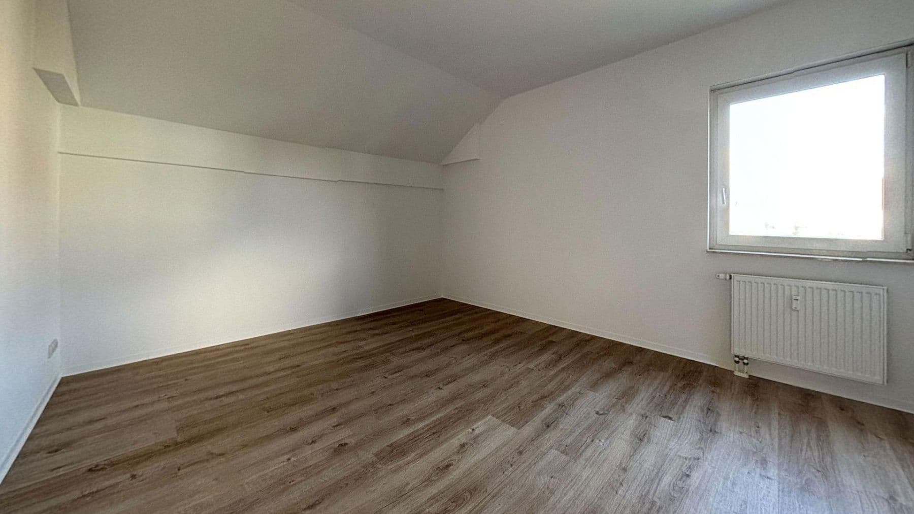 Prenájom bytu 3-izbový 66 m², Schillerstraße 16b, Geithain, Sasko Prenájom bytu 3-izbový 66 m², Schillerstraße 16b, Geithain, Sasko