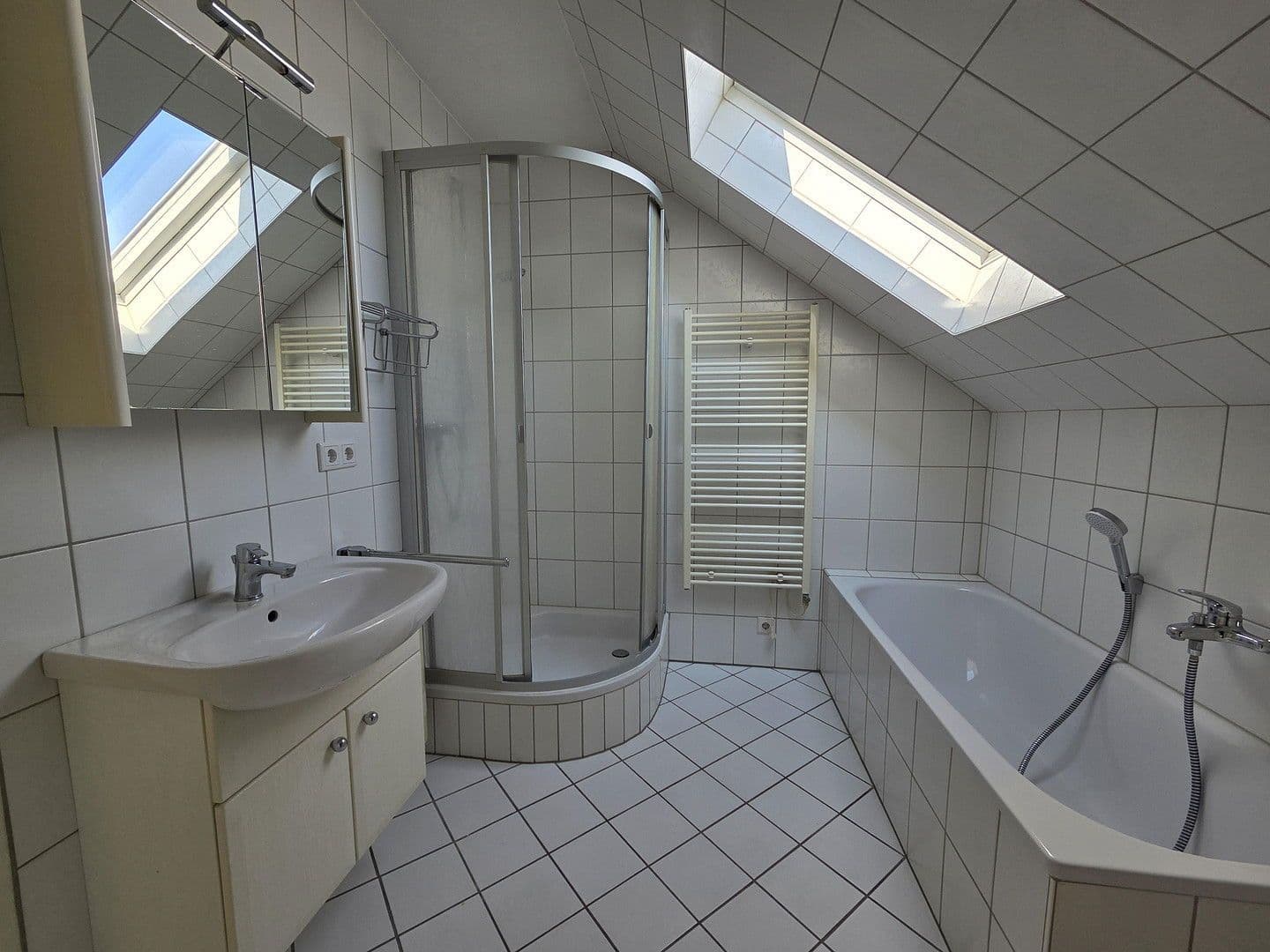 Prenájom bytu 2-izbový 74 m², Dortmund, Severné Porýnie - Westfálsko Prenájom bytu 2-izbový 74 m², Dortmund, Severné Porýnie - Westfálsko