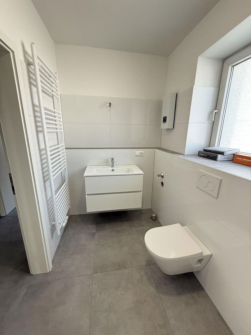 Prenájom bytu 3-izbový 92 m², Köln, Severné Porýnie - Westfálsko Prenájom bytu 3-izbový 92 m², Köln, Severné Porýnie - Westfálsko