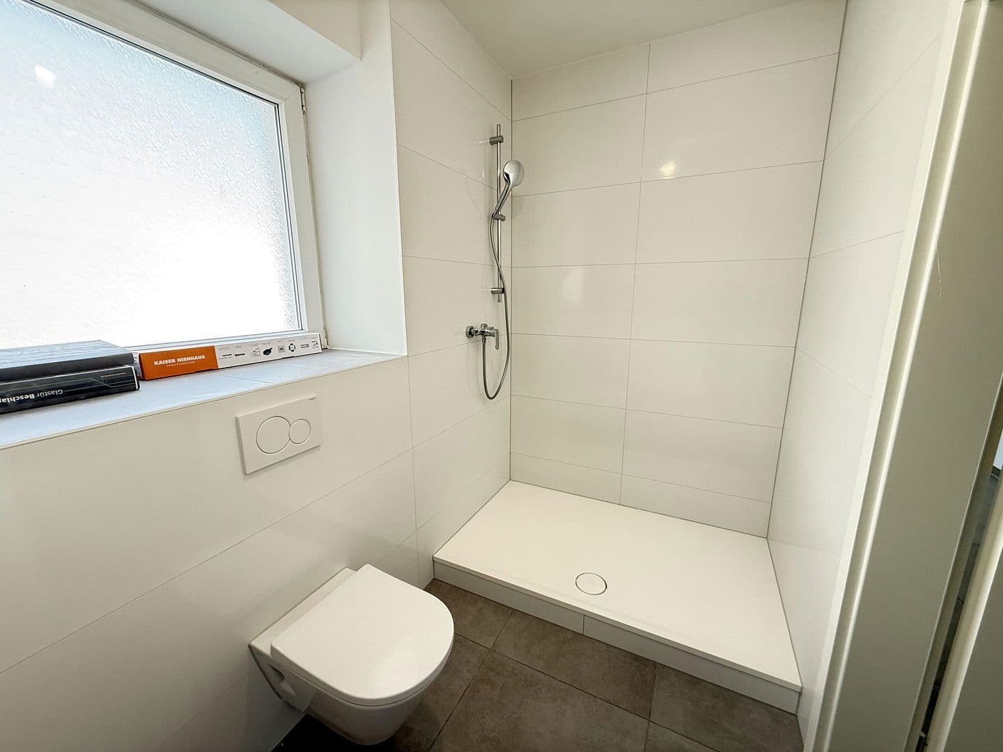 Prenájom bytu 3-izbový 92 m², Köln, Severné Porýnie - Westfálsko Prenájom bytu 3-izbový 92 m², Köln, Severné Porýnie - Westfálsko