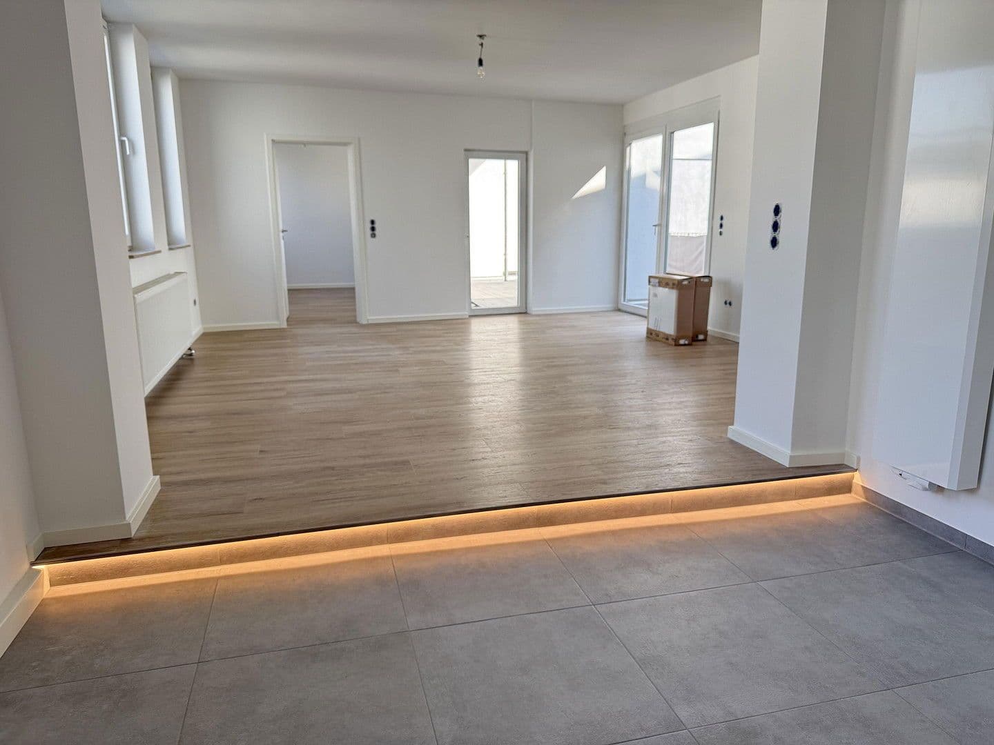 Prenájom bytu 3-izbový 92 m², Köln, Severné Porýnie - Westfálsko Prenájom bytu 3-izbový 92 m², Köln, Severné Porýnie - Westfálsko