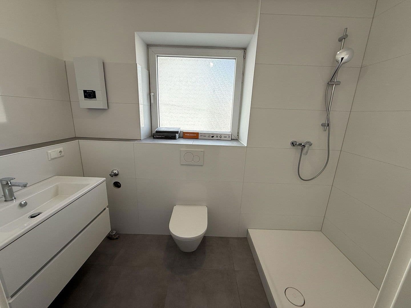 Prenájom bytu 3-izbový 92 m², Köln, Severné Porýnie - Westfálsko Prenájom bytu 3-izbový 92 m², Köln, Severné Porýnie - Westfálsko