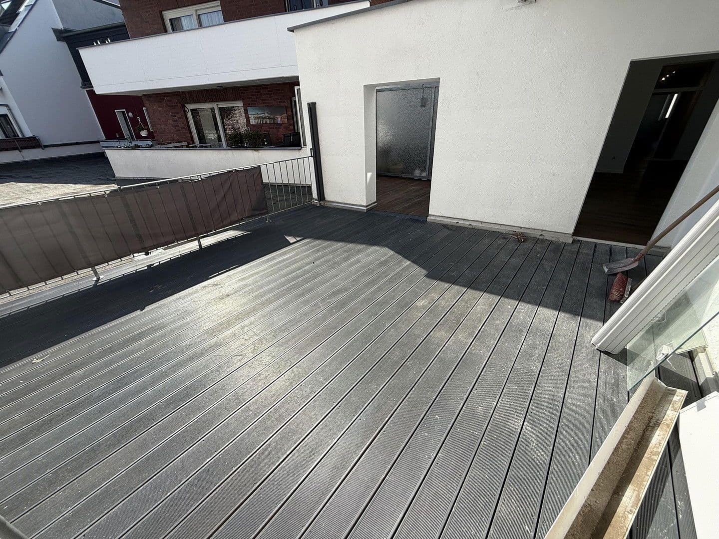 Prenájom bytu 3-izbový 92 m², Köln, Severné Porýnie - Westfálsko Prenájom bytu 3-izbový 92 m², Köln, Severné Porýnie - Westfálsko