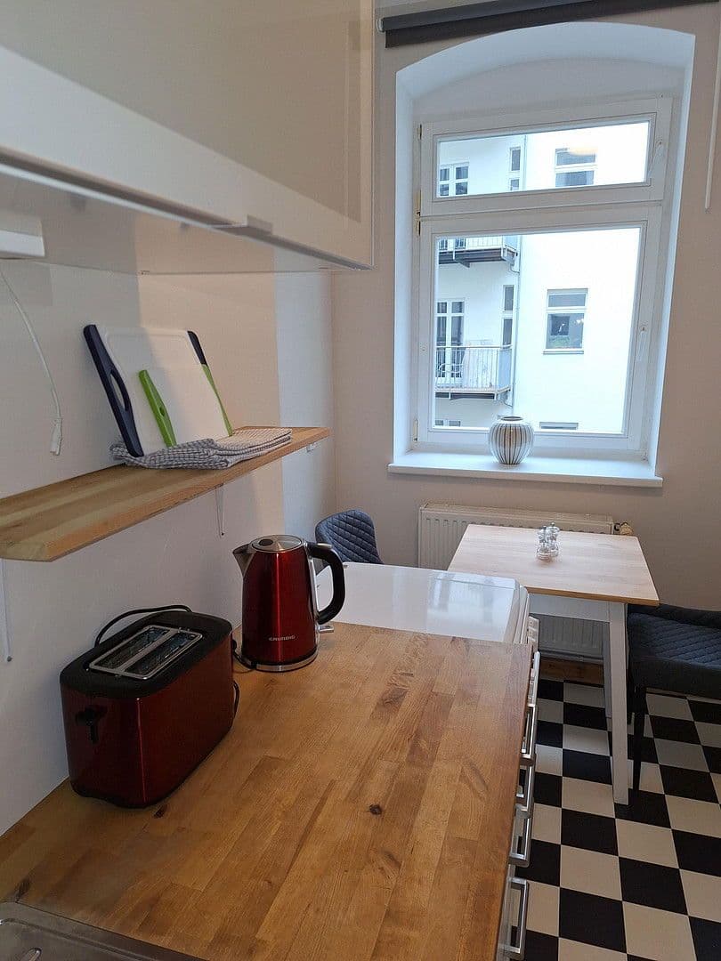 Prenájom bytu 1-izbový 36 m², Berlin, Berlín Prenájom bytu 1-izbový 36 m², Berlin, Berlín