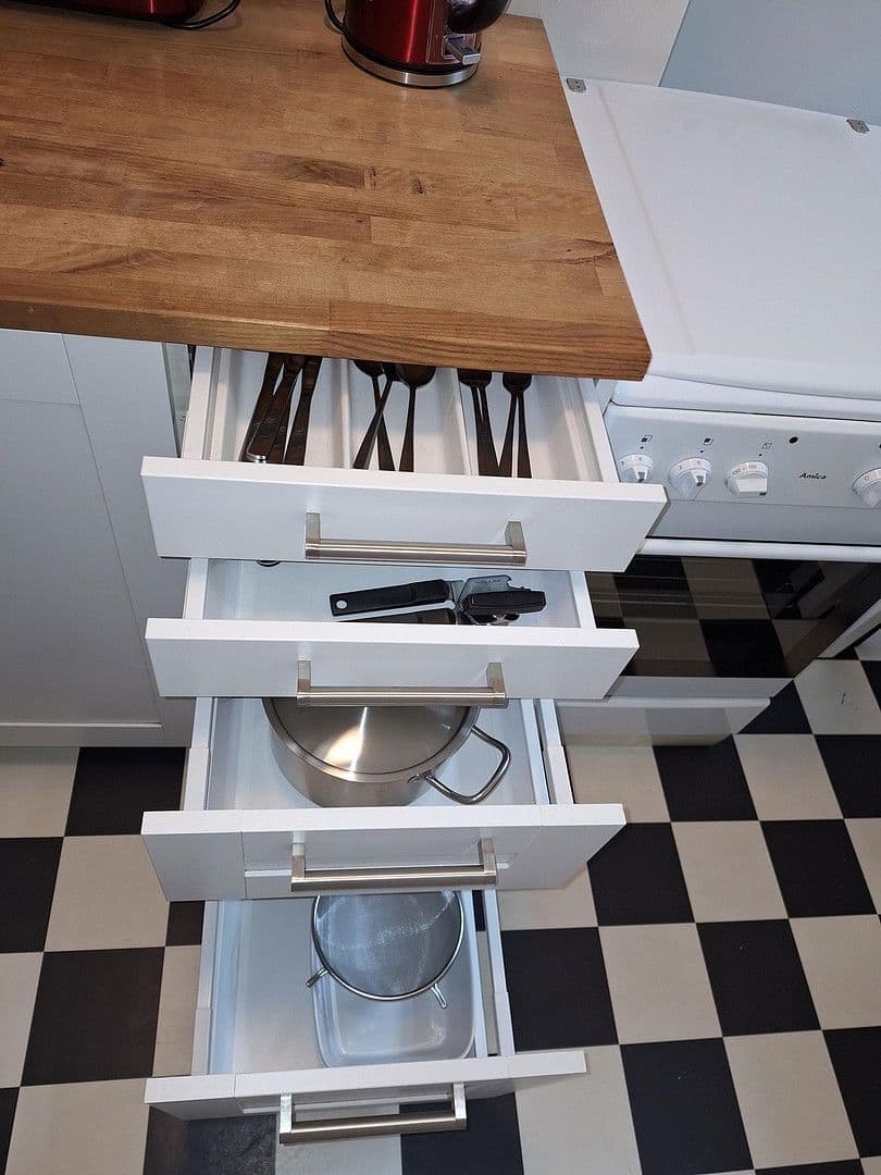 Prenájom bytu 1-izbový 36 m², Berlin, Berlín Prenájom bytu 1-izbový 36 m², Berlin, Berlín