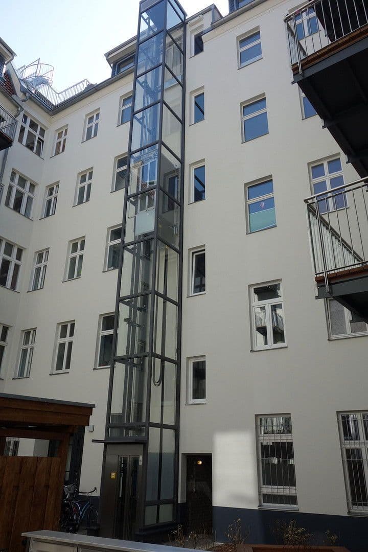 Prenájom bytu 1-izbový 36 m², Berlin, Berlín Prenájom bytu 1-izbový 36 m², Berlin, Berlín