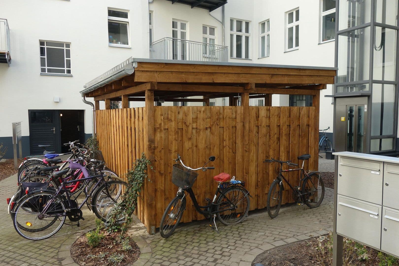 Prenájom bytu 1-izbový 36 m², Berlin, Berlín Prenájom bytu 1-izbový 36 m², Berlin, Berlín