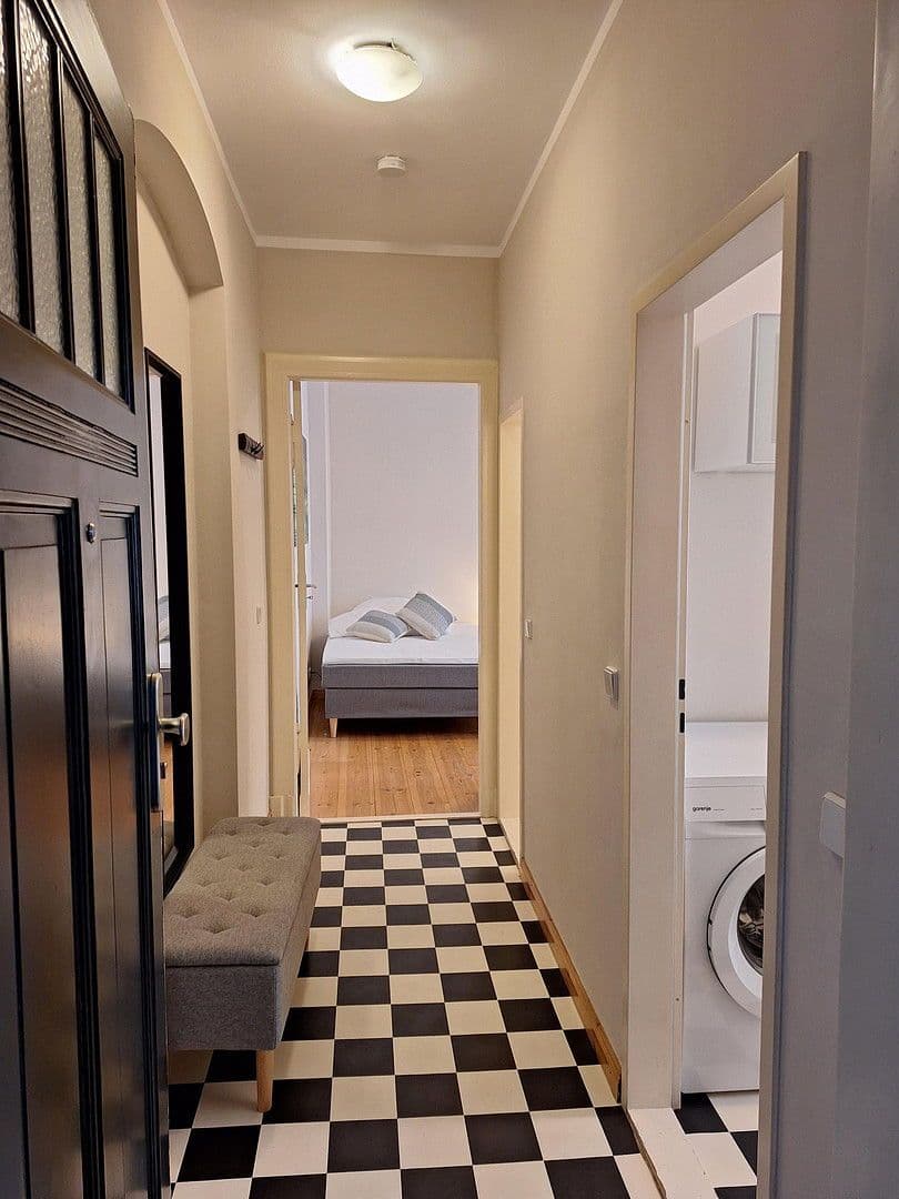 Prenájom bytu 1-izbový 36 m², Berlin, Berlín Prenájom bytu 1-izbový 36 m², Berlin, Berlín