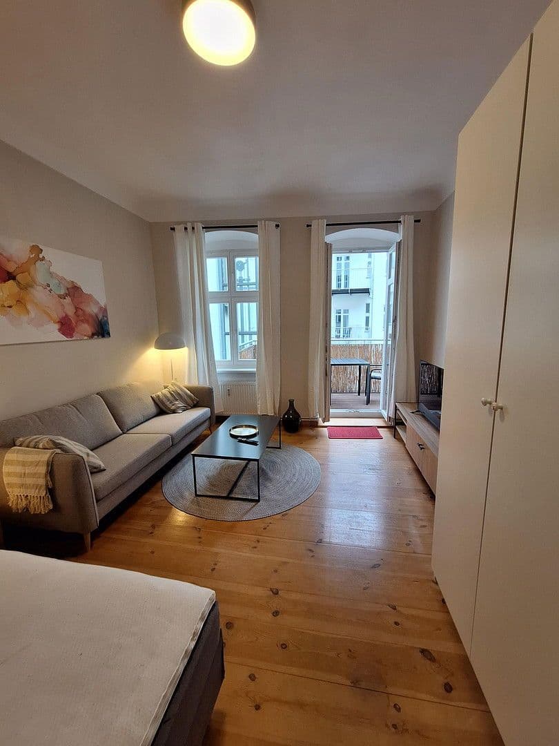 Prenájom bytu 1-izbový 36 m², Berlin, Berlín Prenájom bytu 1-izbový 36 m², Berlin, Berlín