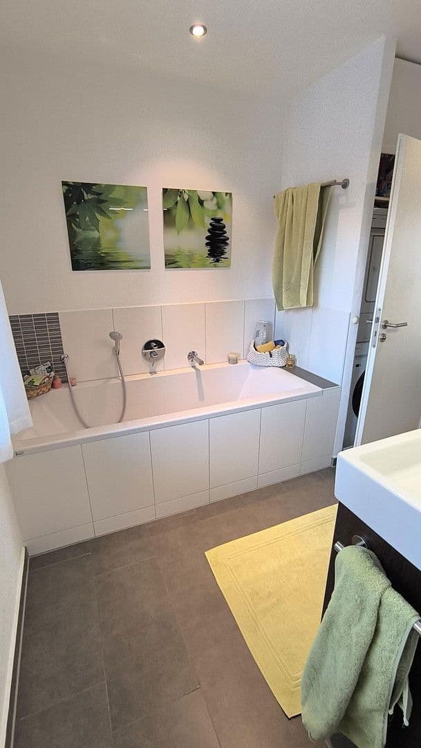 Predaj domu 174 m², pozemek 351 m², Miesbach, Bavorsko Predaj domu 174 m², pozemek 351 m², Miesbach, Bavorsko