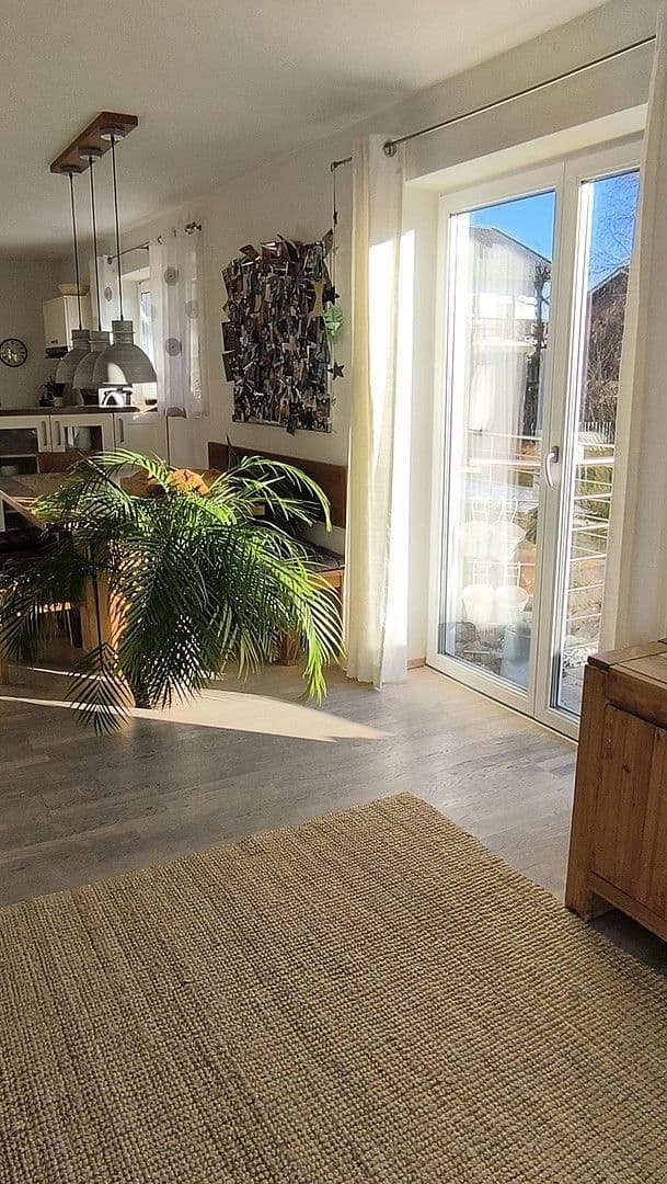 Predaj domu 174 m², pozemek 351 m², Miesbach, Bavorsko Predaj domu 174 m², pozemek 351 m², Miesbach, Bavorsko